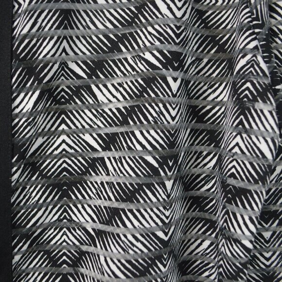 Ruby Rd. Lightweight Short Sheer Jacket Size: M - Picture 3 of 3